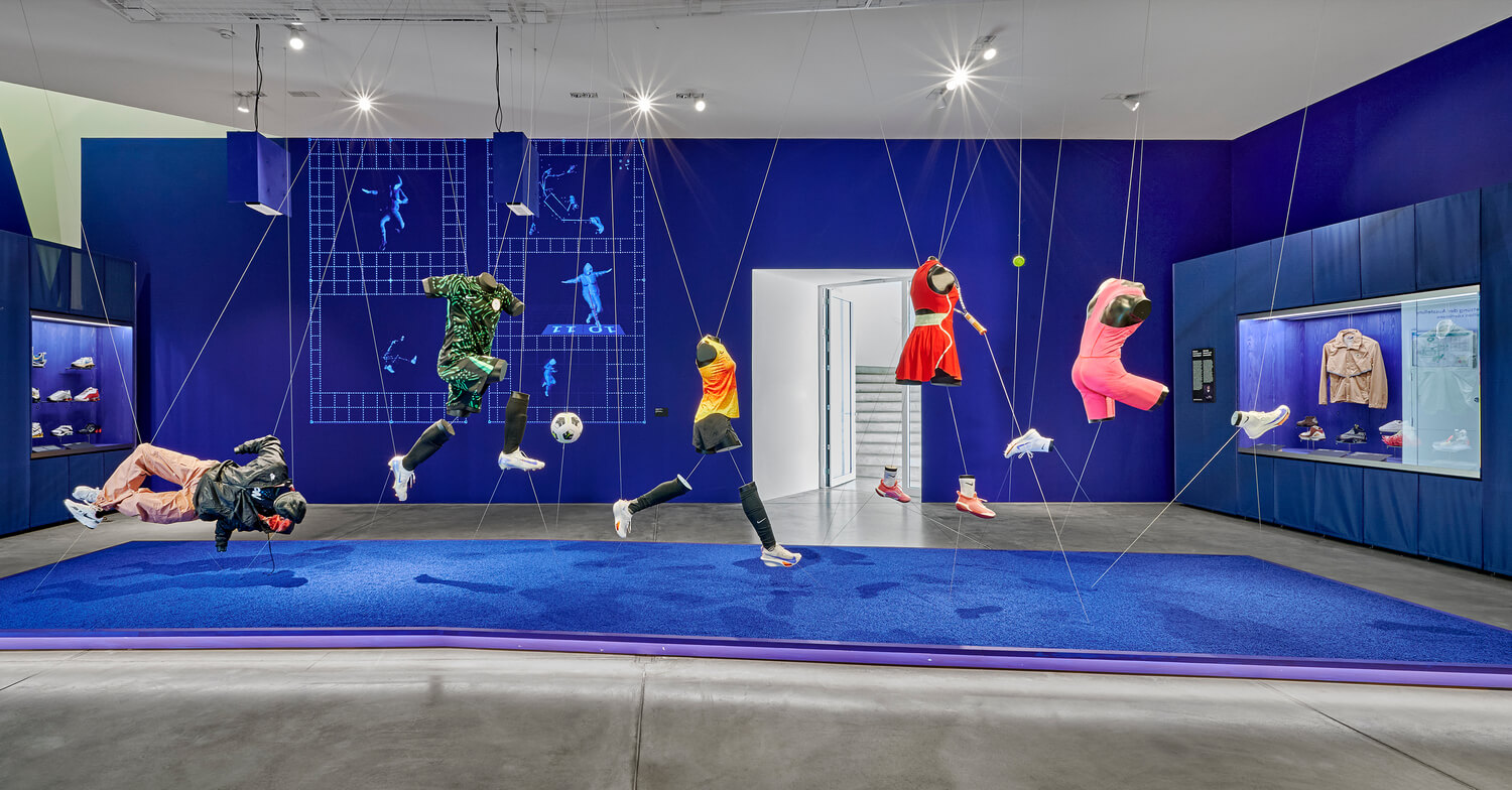 Installation view »Nike: Form Follows Motion« © Vitra Design Museum Photo: Bernhard Strauss