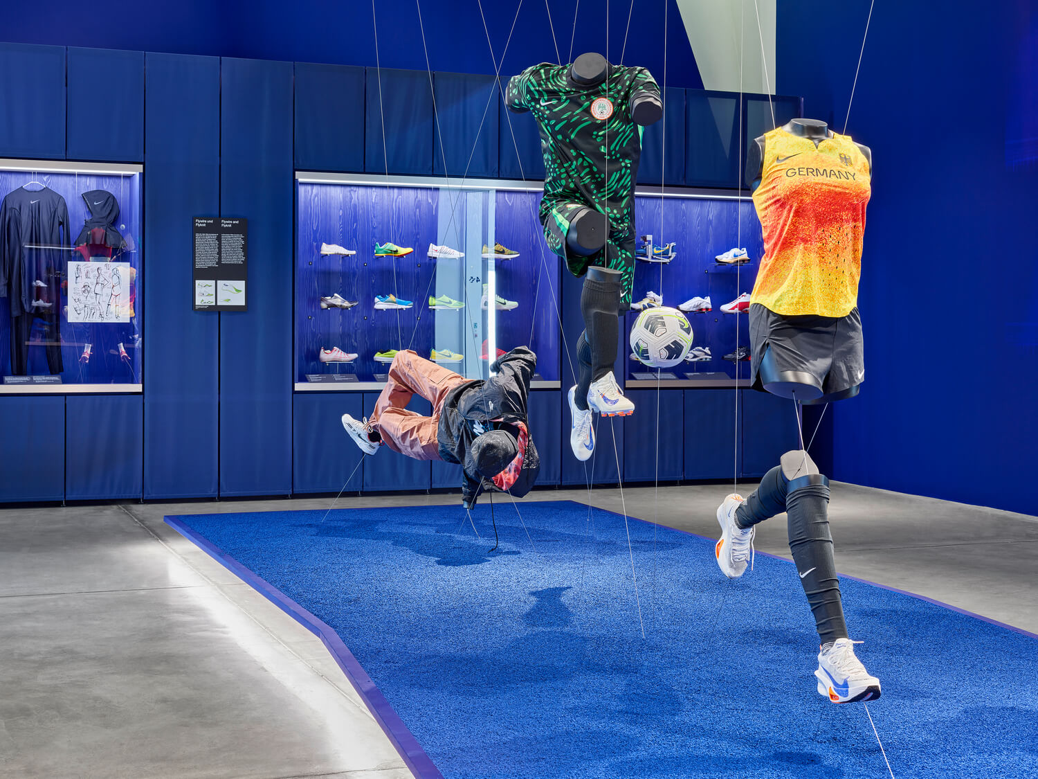 Installation view »Nike: Form Follows Motion« © Vitra Design Museum Photo: Bernhard Strauss