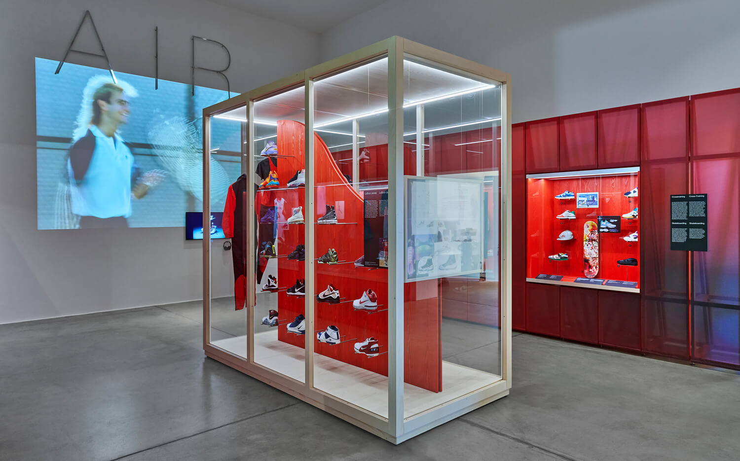 Installation view »Nike: Form Follows Motion« © Vitra Design Museum Photo: Bernhard Strauss