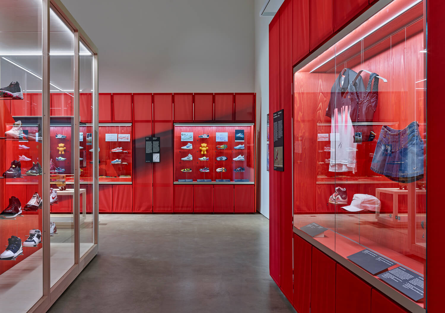 Installation view »Nike: Form Follows Motion« © Vitra Design Museum Photo: Bernhard Strauss
