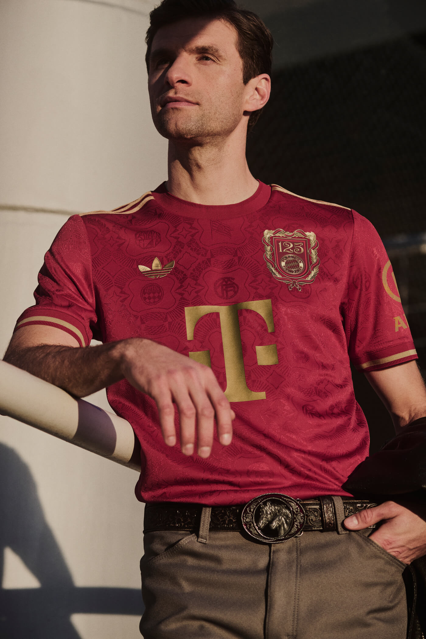125 Jahre FC Bayern München: Jubiläumstrikot von adidas