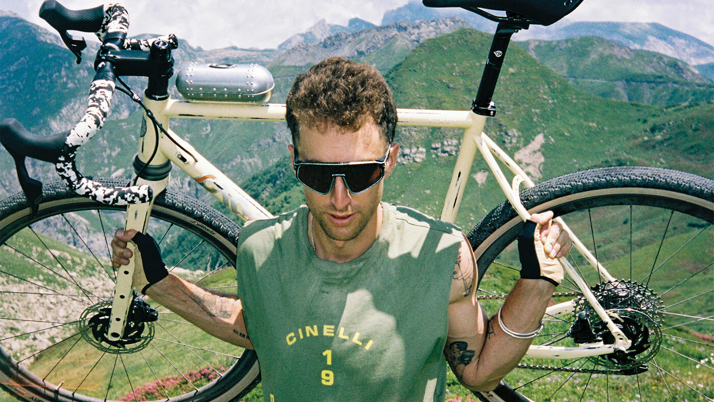 Oakley x Cinelli SS25 Collab Collection