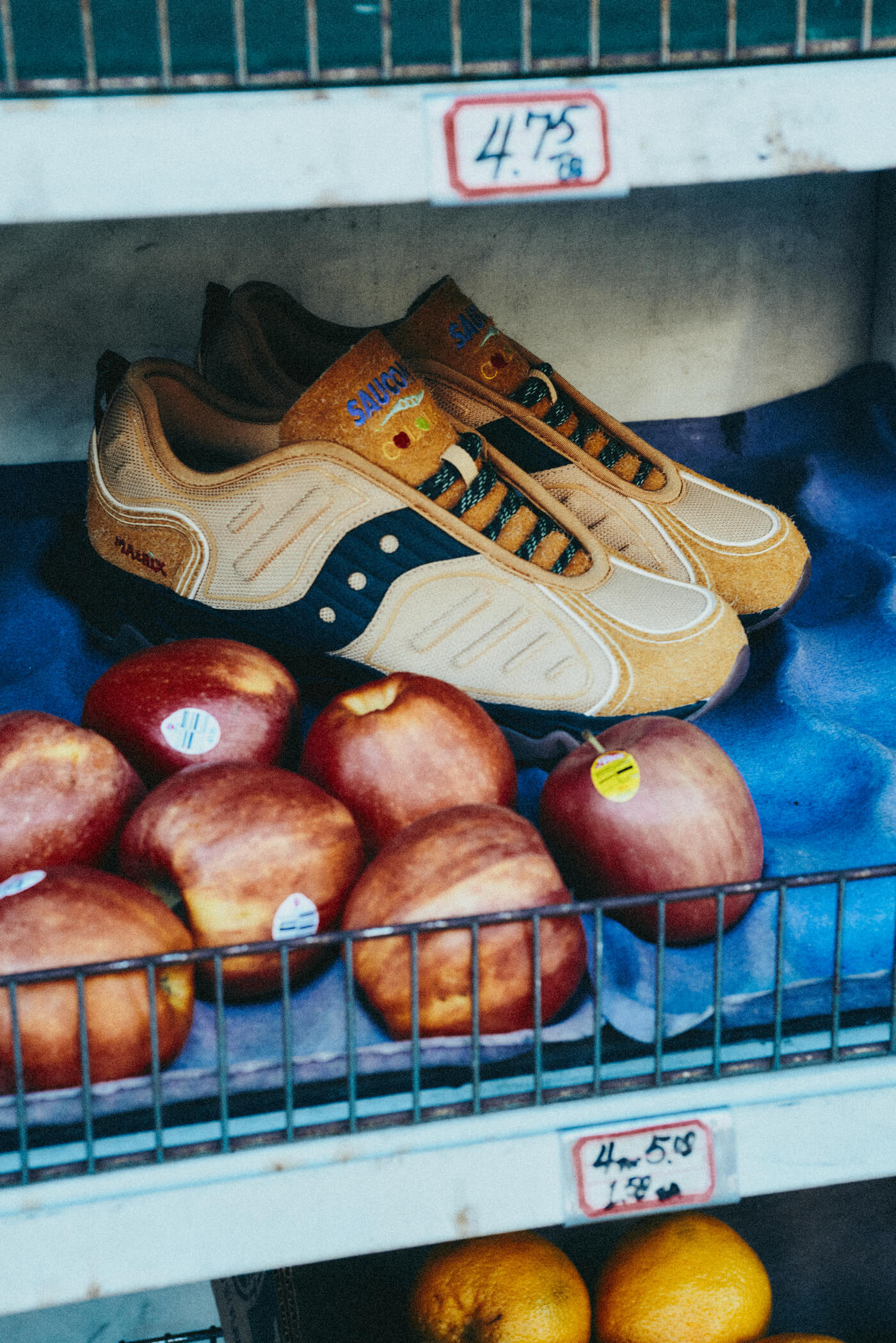 Saucony x Colour Plus Co. Matrix - Harvest Wheat / Brun Moyen - S70977-1