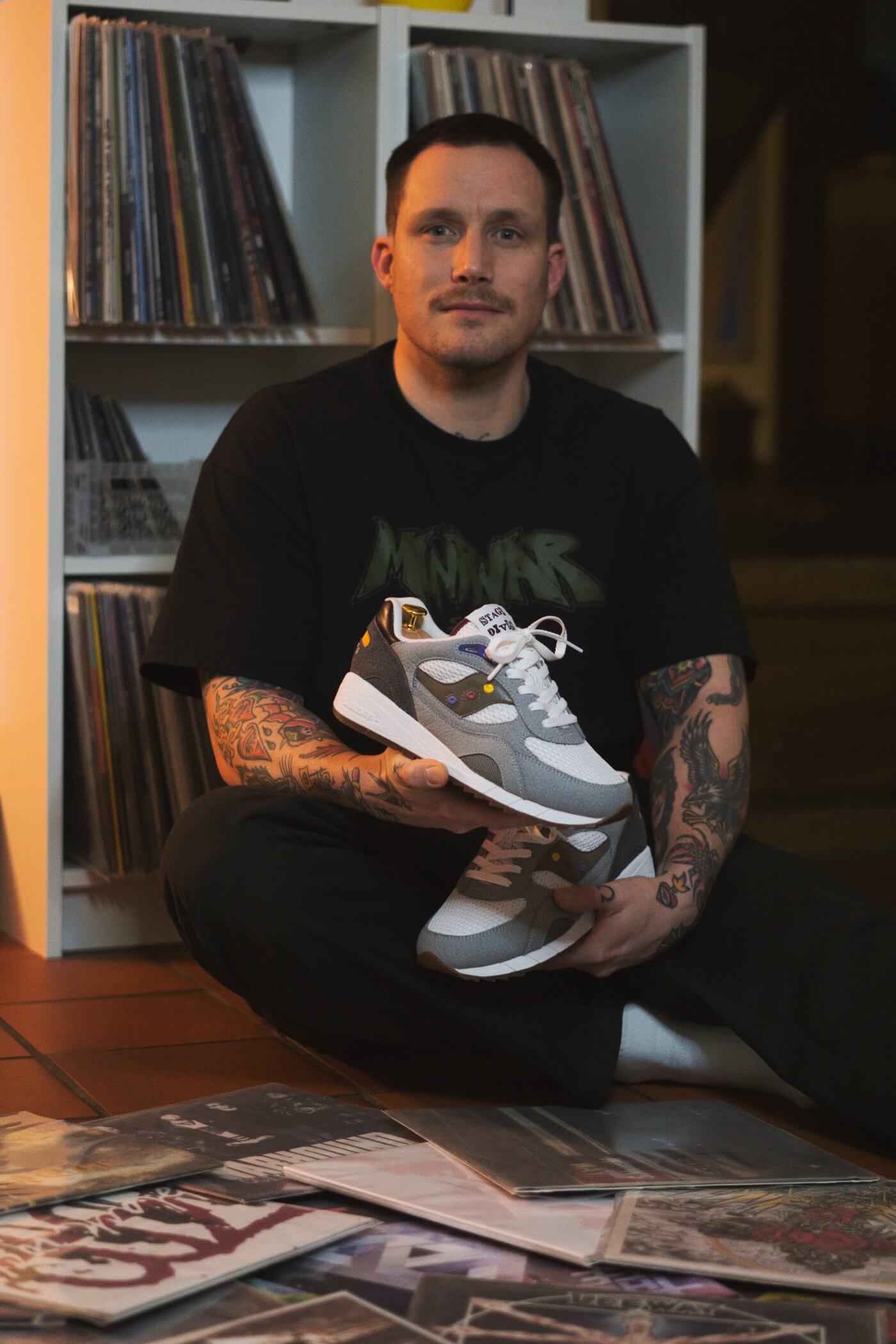 Saucony x SauconySneaks Shadow 6000 „Stage Dives“