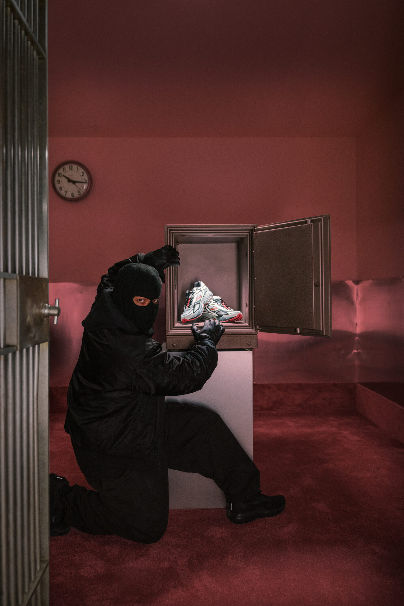 Brooks x STAPLE Adrenaline GTS 4 „The Pink Pigeon“