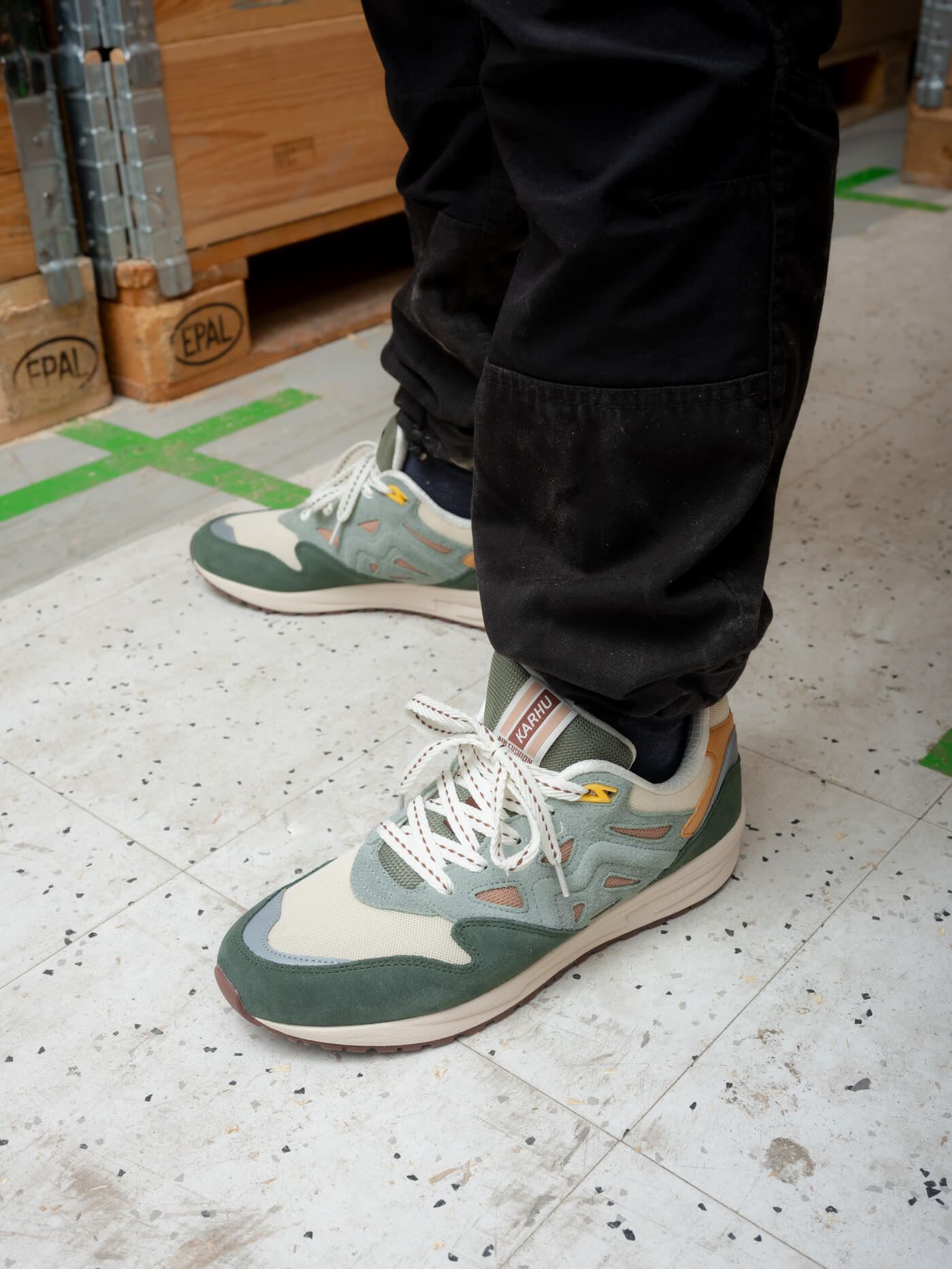 KAHRU x MÖLKKY Legacy 96 - Laurel Wreath / Warm Taupe - F806081