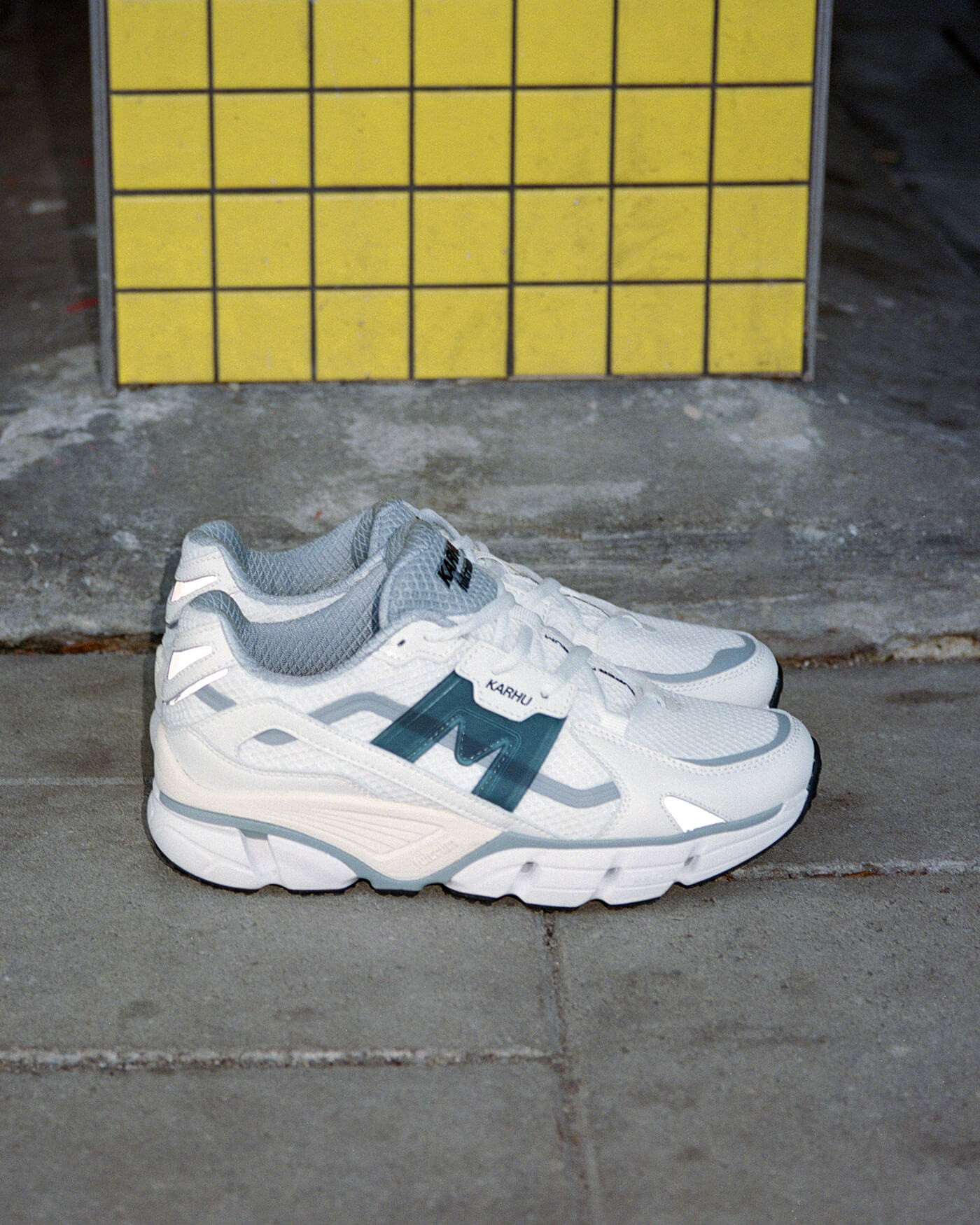 KARHU Super Fulcrum - White / Deep Dive - F860011