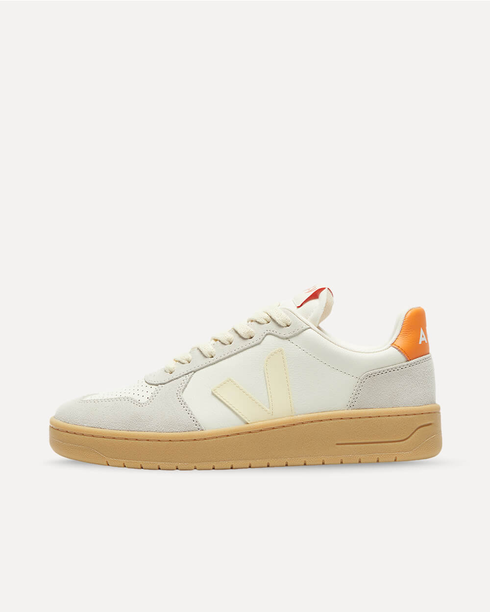 VEJA V-82 Leather