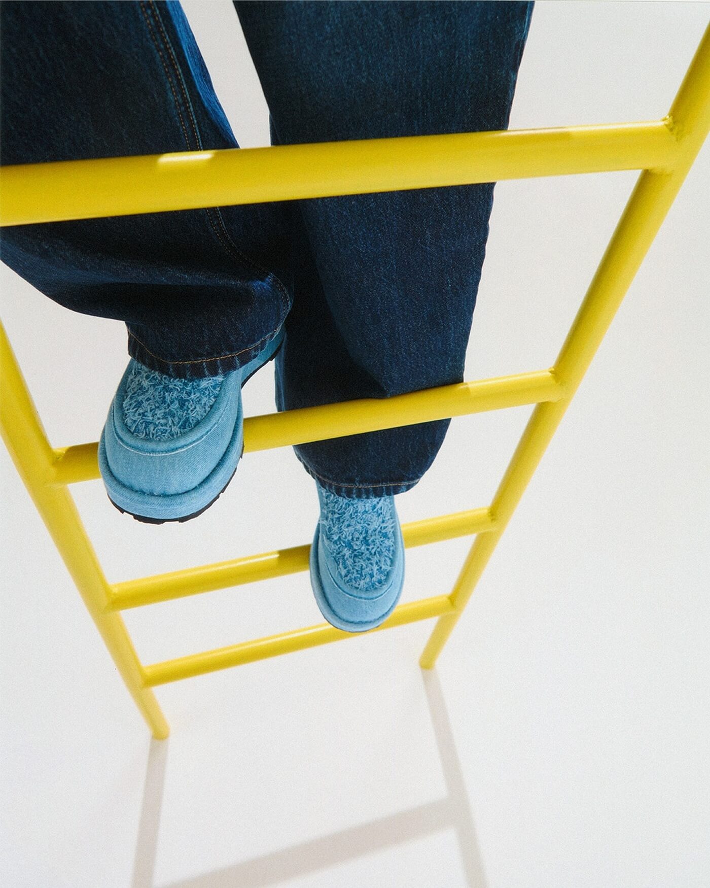 Axel Arigato kombiniert Loafer, Slip-ons und Sneaker – der Pillow Mule ist da