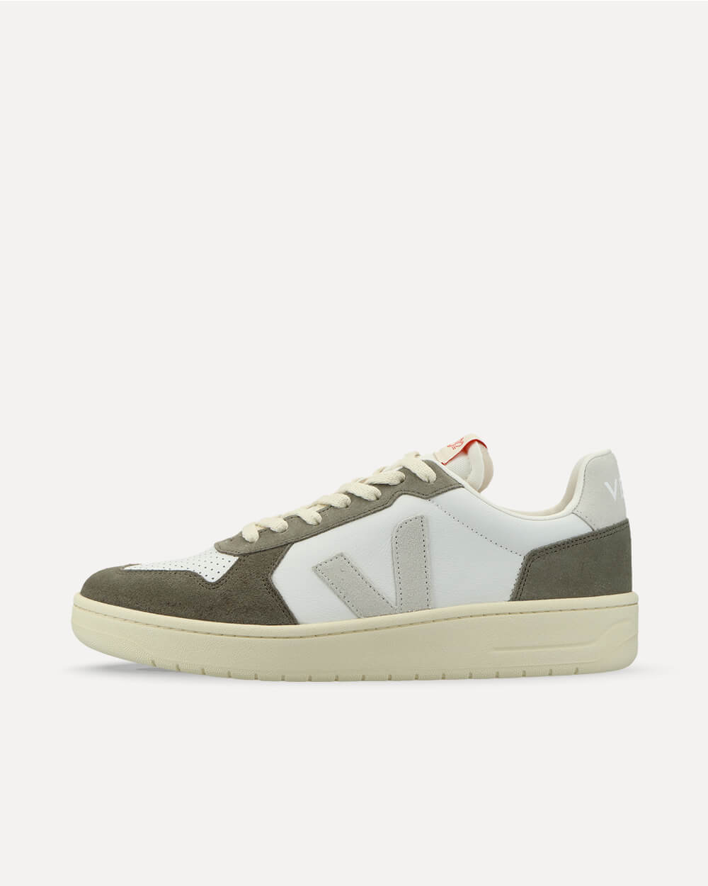 VEJA V-82 Grained Leather