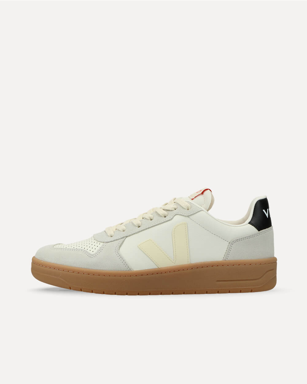 VEJA V-82 Grained Leather