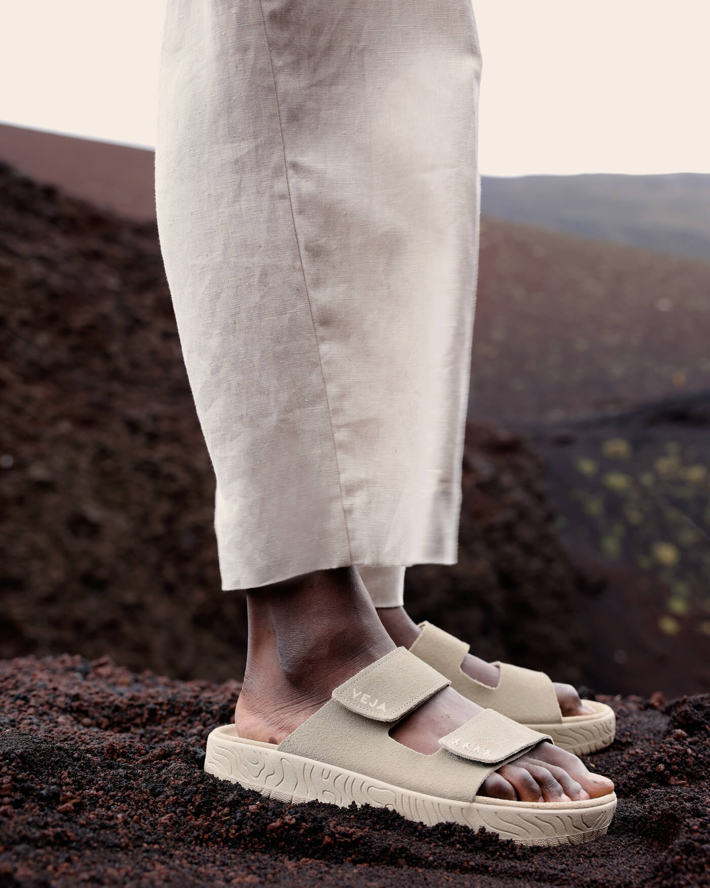VEJA Etna Sandal