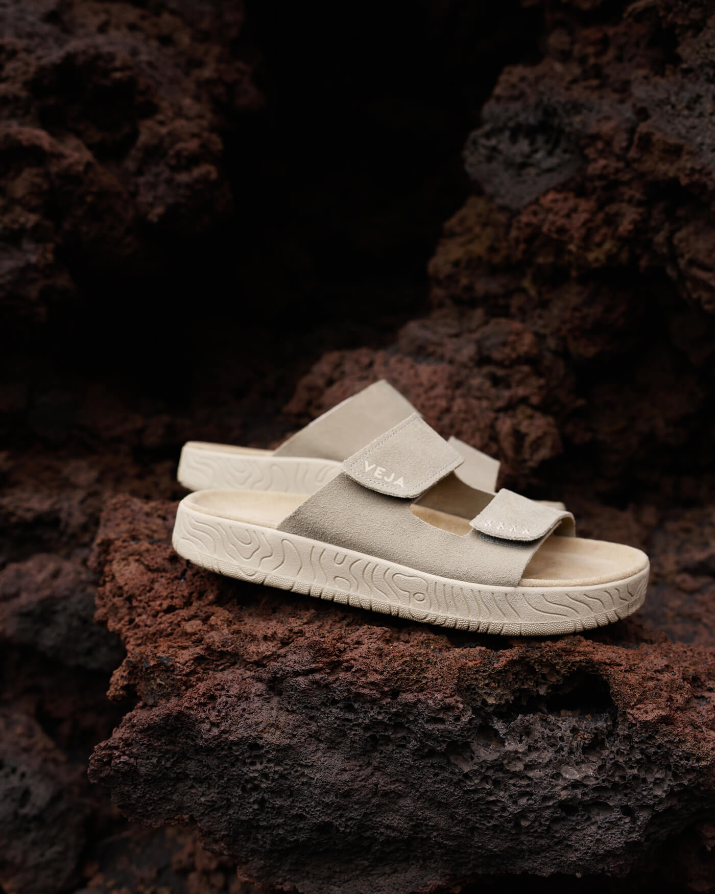 VEJA Etna Sandal