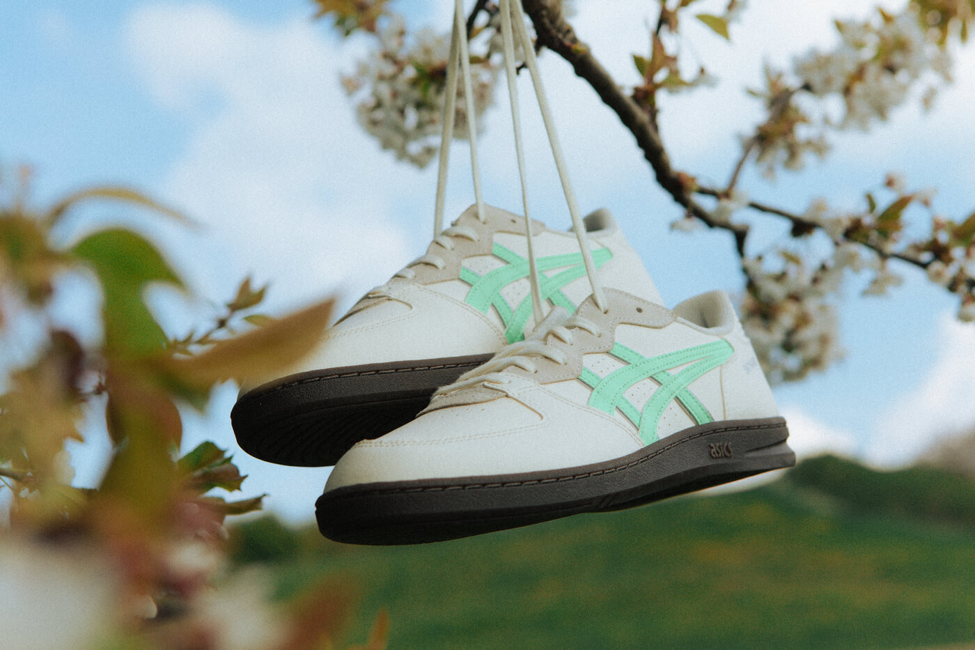 ASICS Skyhand OG