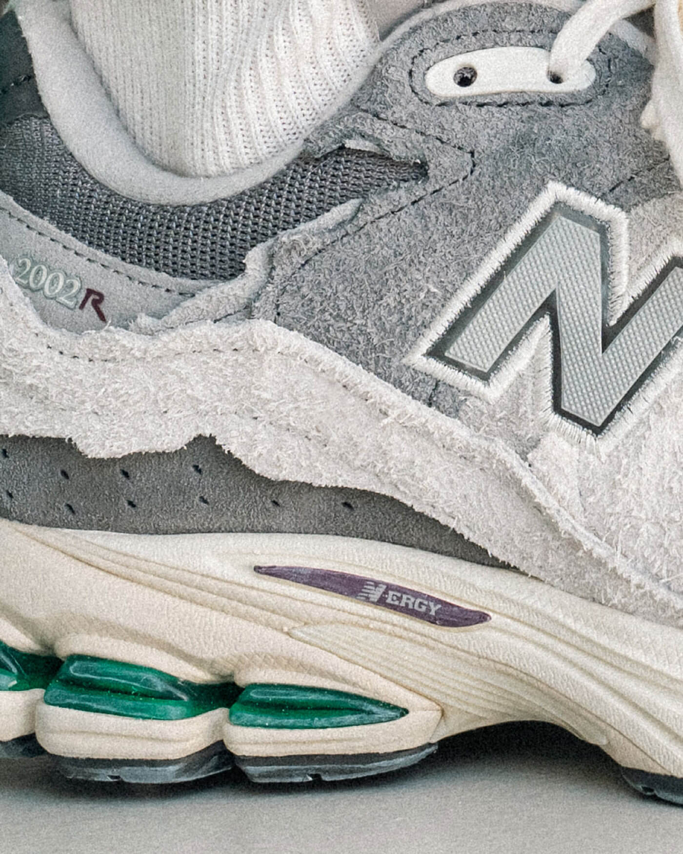 New Balance 2002R "Protection Pack" - Rain Cloud / Magnet - M2002RDB