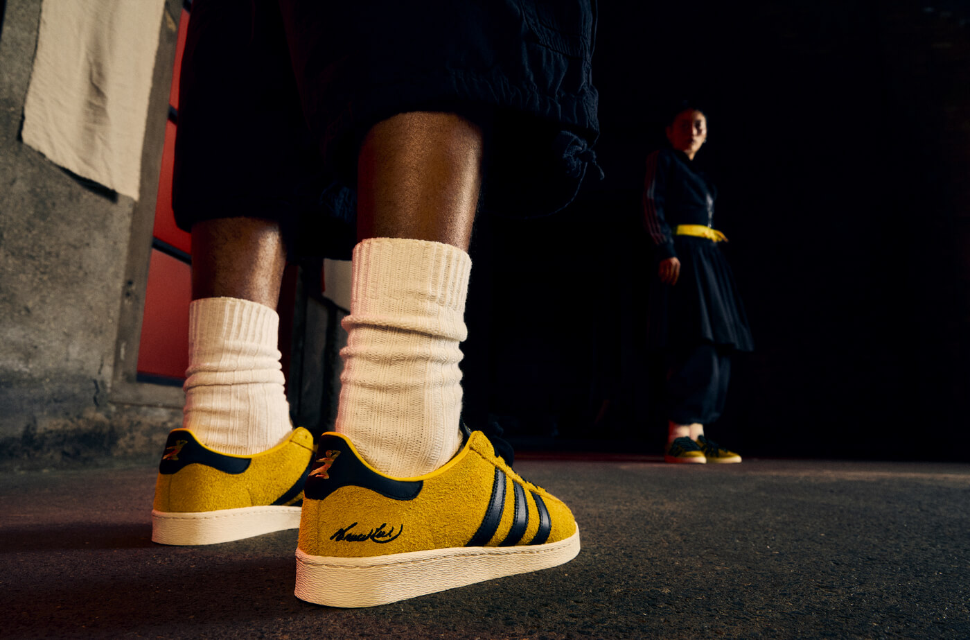 adidas Originals x Bruce Lee Jabbar Lo „Game of Death“ - Utility Yellow / Core Black / Cream White - JR1597