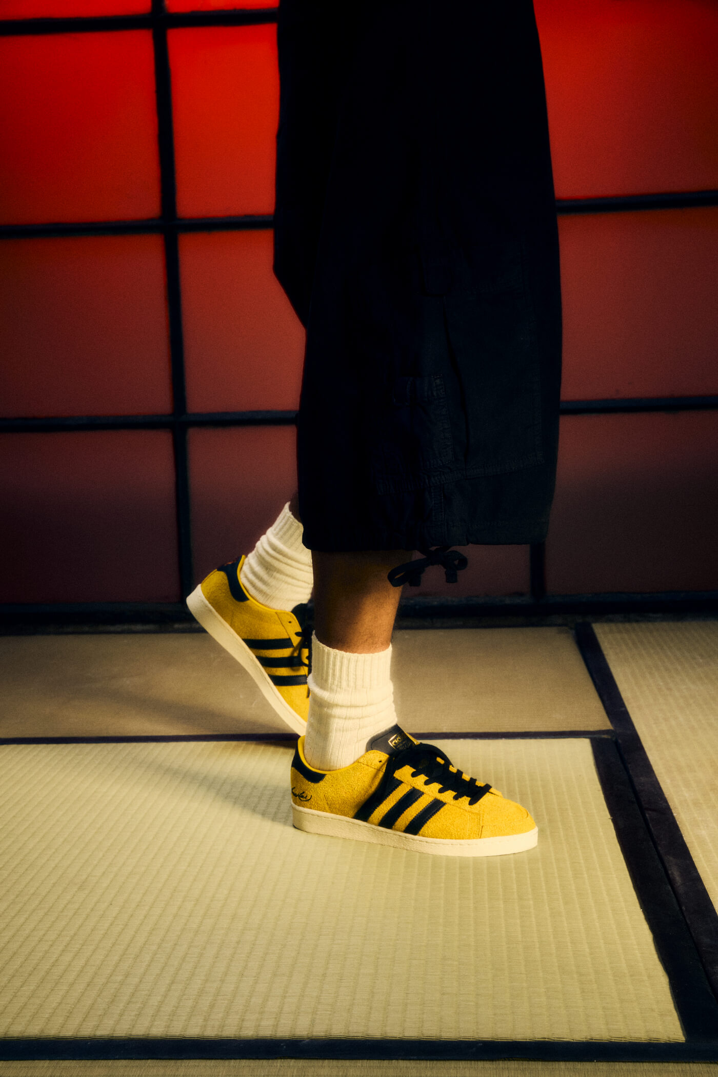 adidas Originals x Bruce Lee Jabbar Lo „Game of Death“ - Utility Yellow / Core Black / Cream White - JR1597