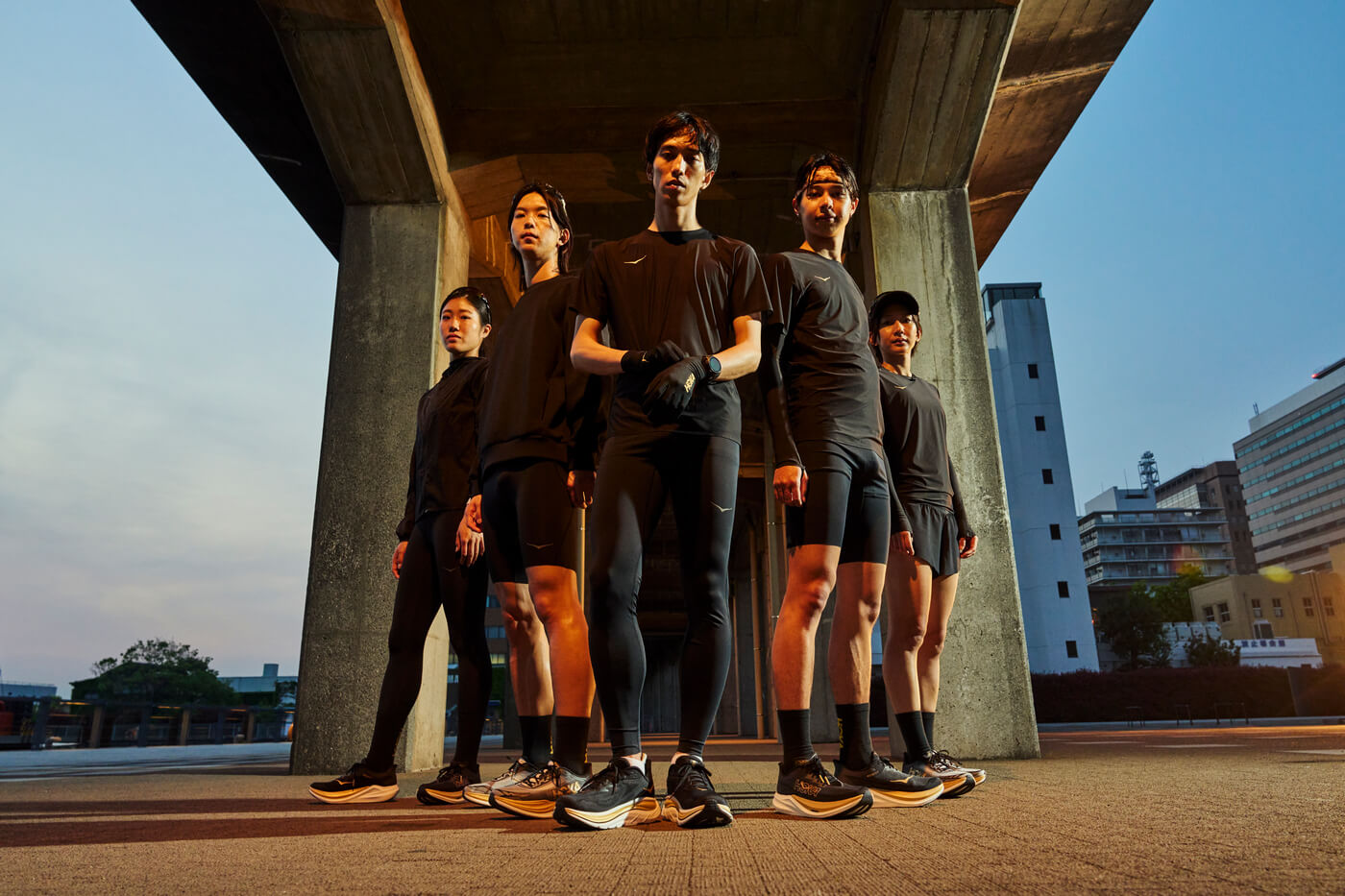 HOKA launcht die Koshi Tan Tan Capsule: Road. Race. Trail.