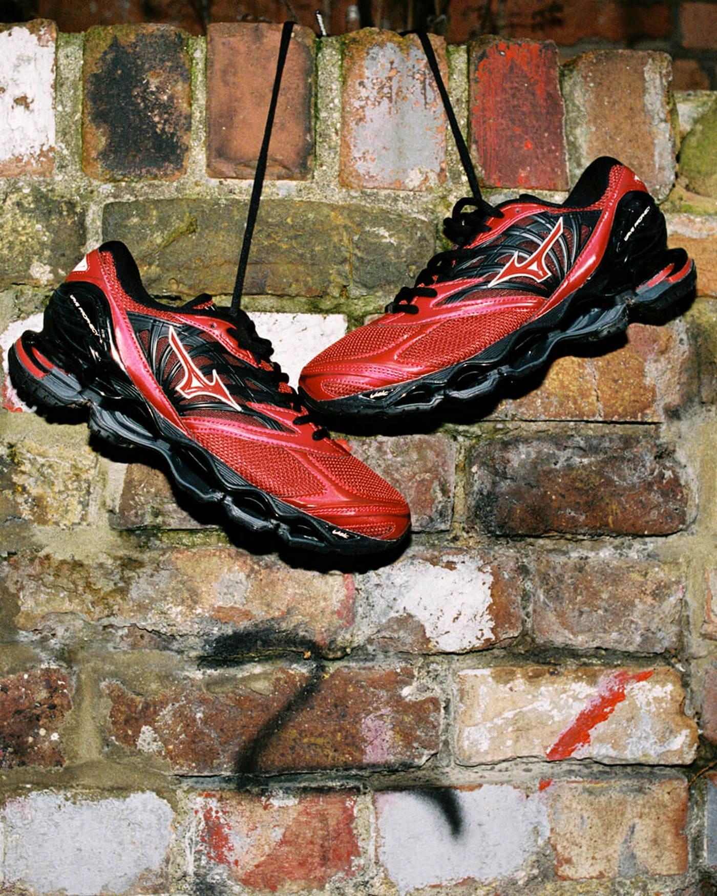 Mizuno Wave Prophecy LS - Sun-Dried Tomato / Barbados Cherry / Black - D1GA333706