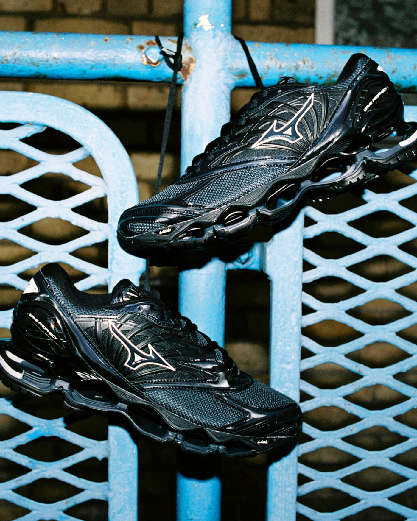 Mizuno Wave Prophecy LS - Salute / Navy Blazer / Black - D1GA333707