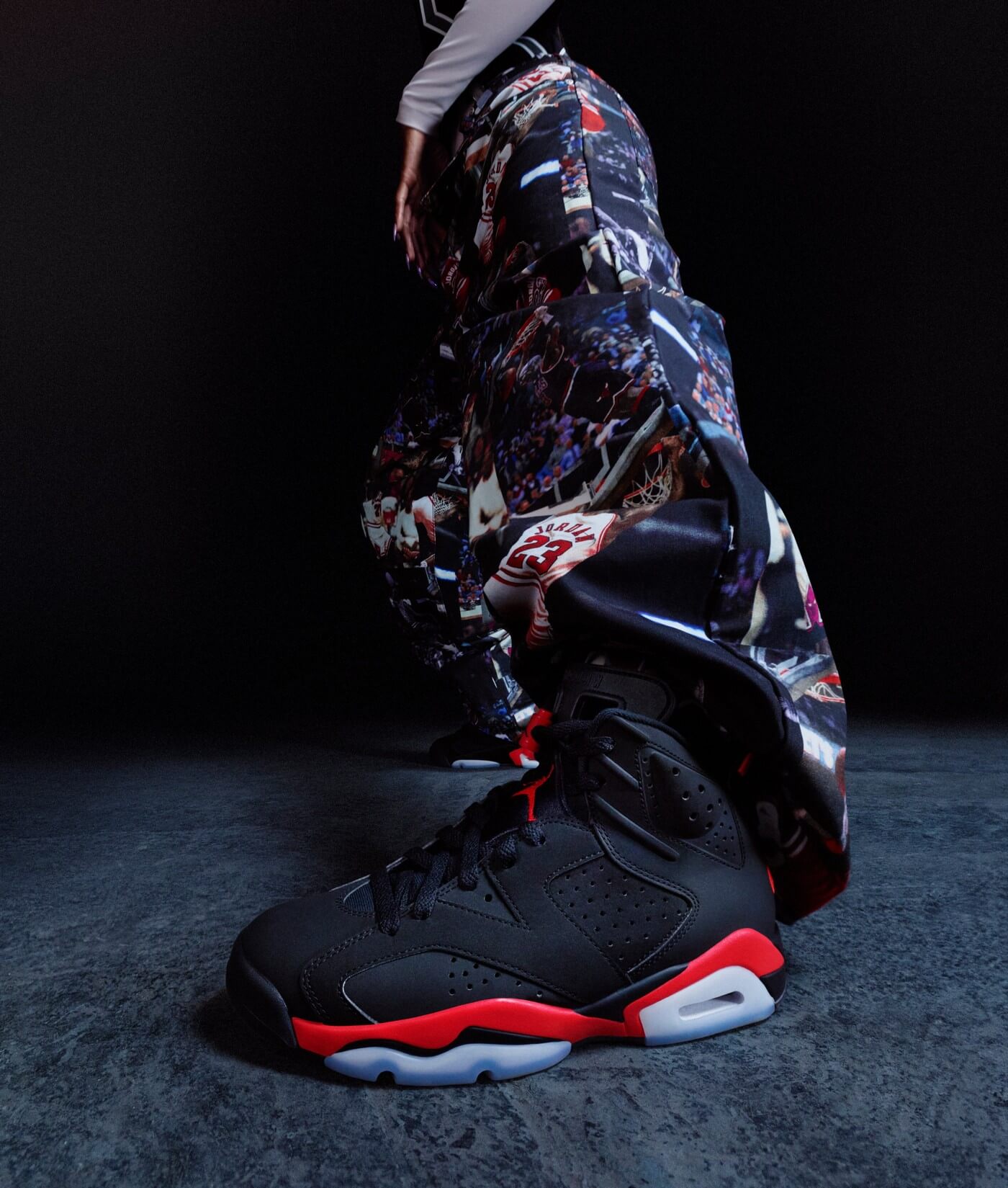 Nike Air Jordan 6 Retro „Salesman“ - Black/Infrared - CT8529-001