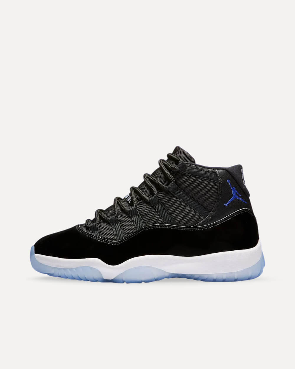 Nike Air Jordan 11 „Space Jam“