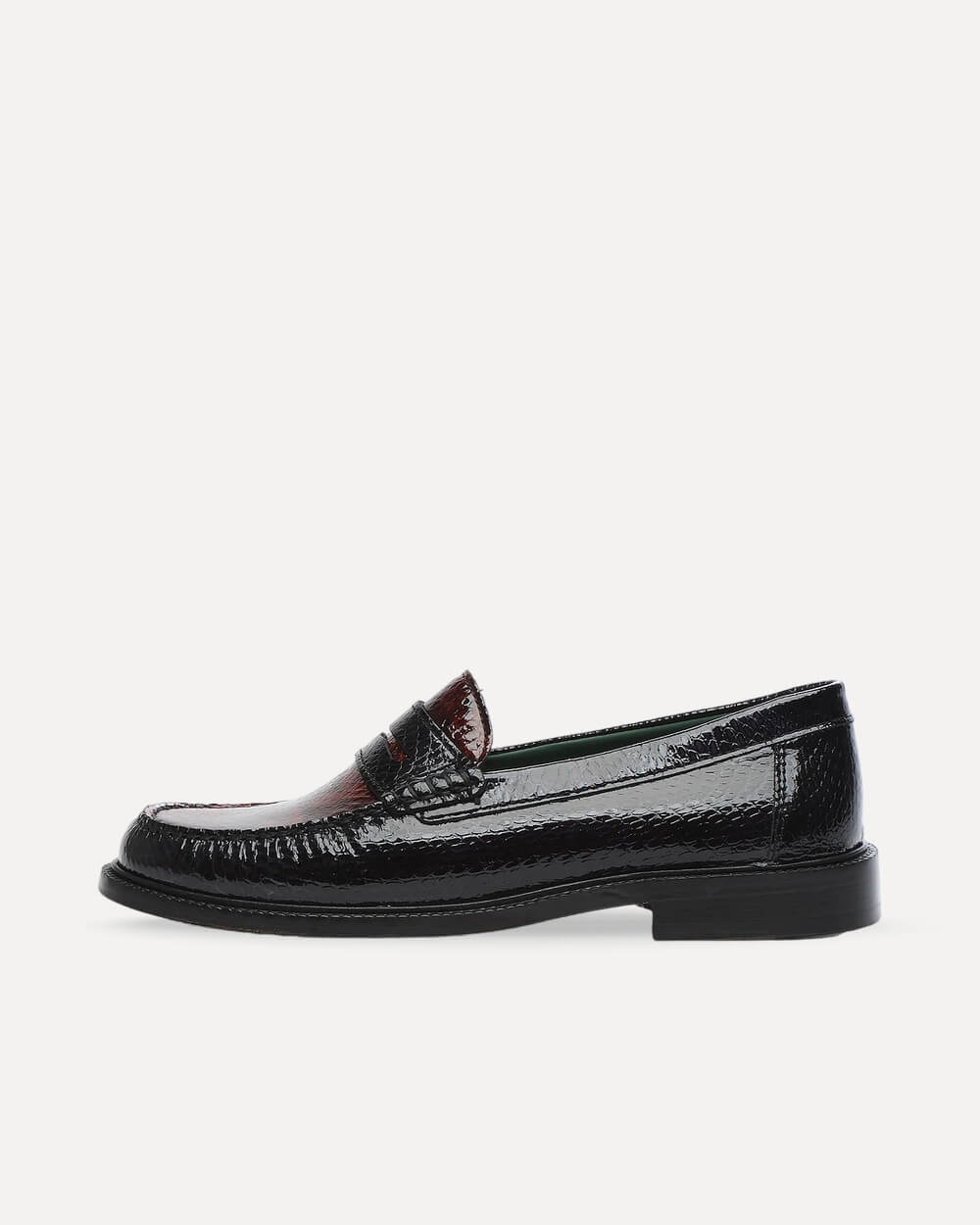 VINNY’s Yardee Two-Tone Moccasin Loafer