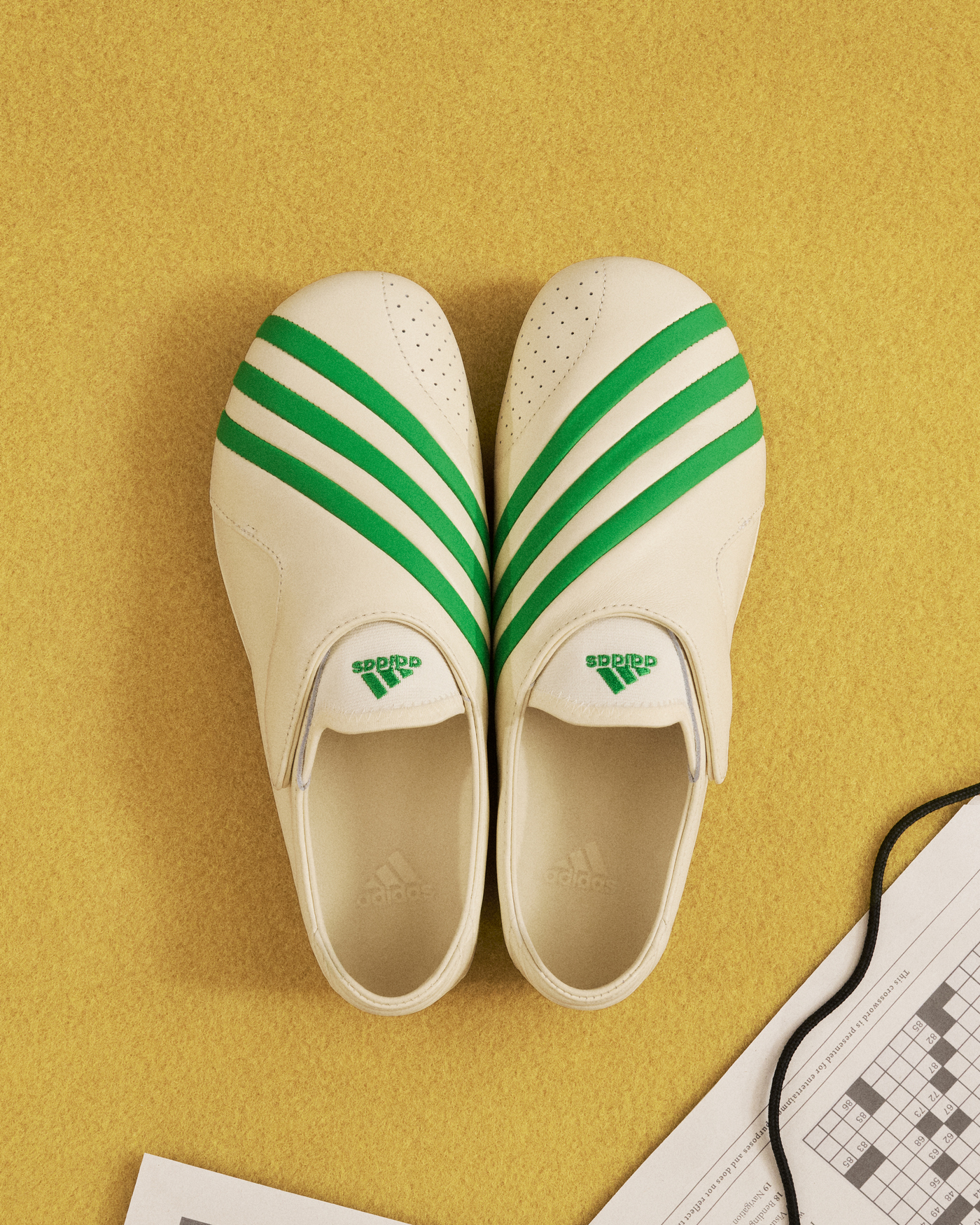 adidas x Pharrell Vario Flat Earther - Cloud White/Core Green/Cloud White - KI7669