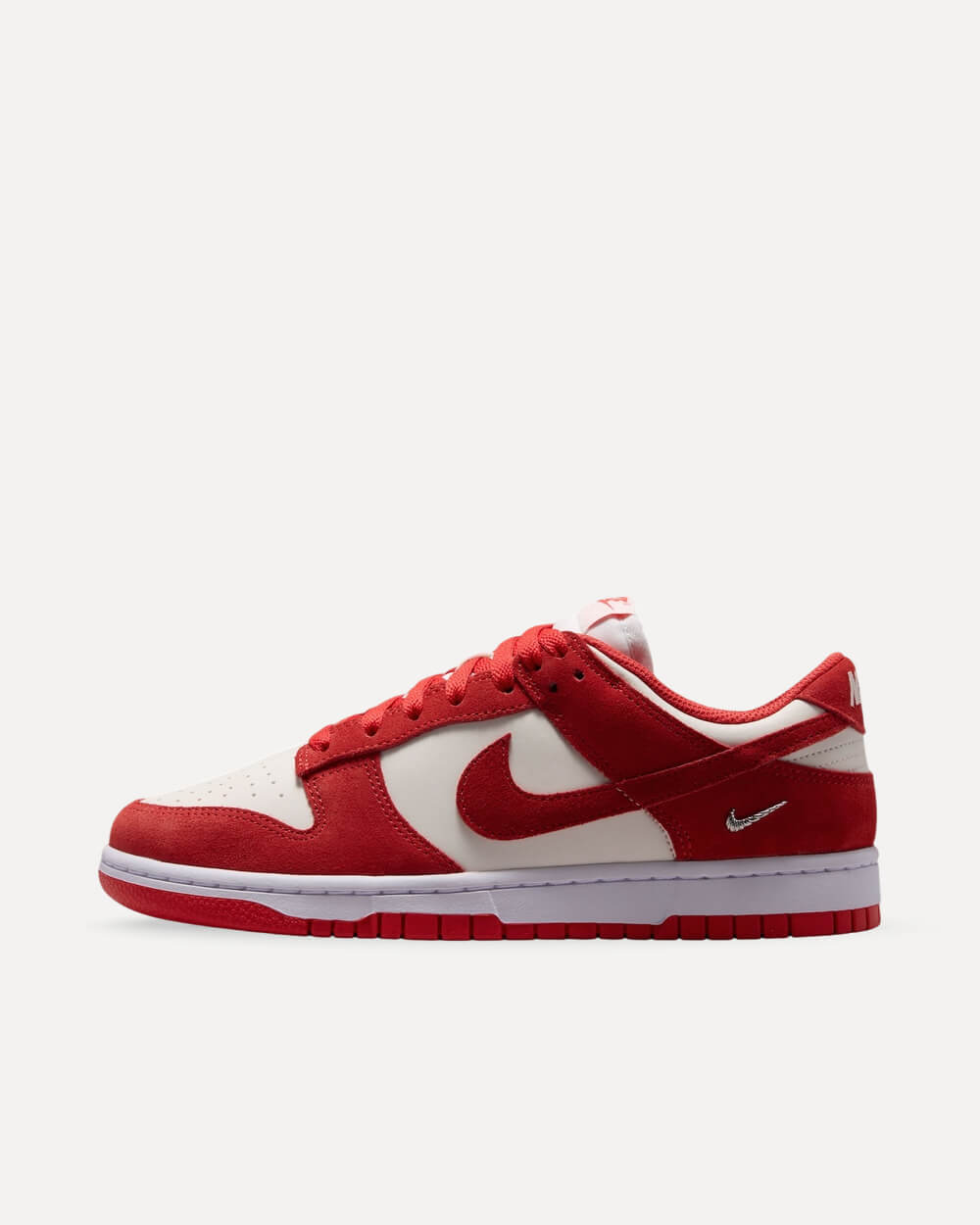 Nike Dunk Low „Mini Swoosh“
