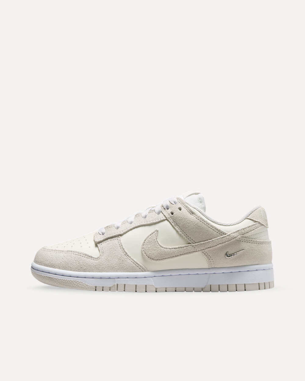Nike Dunk Low „Mini Swoosh“