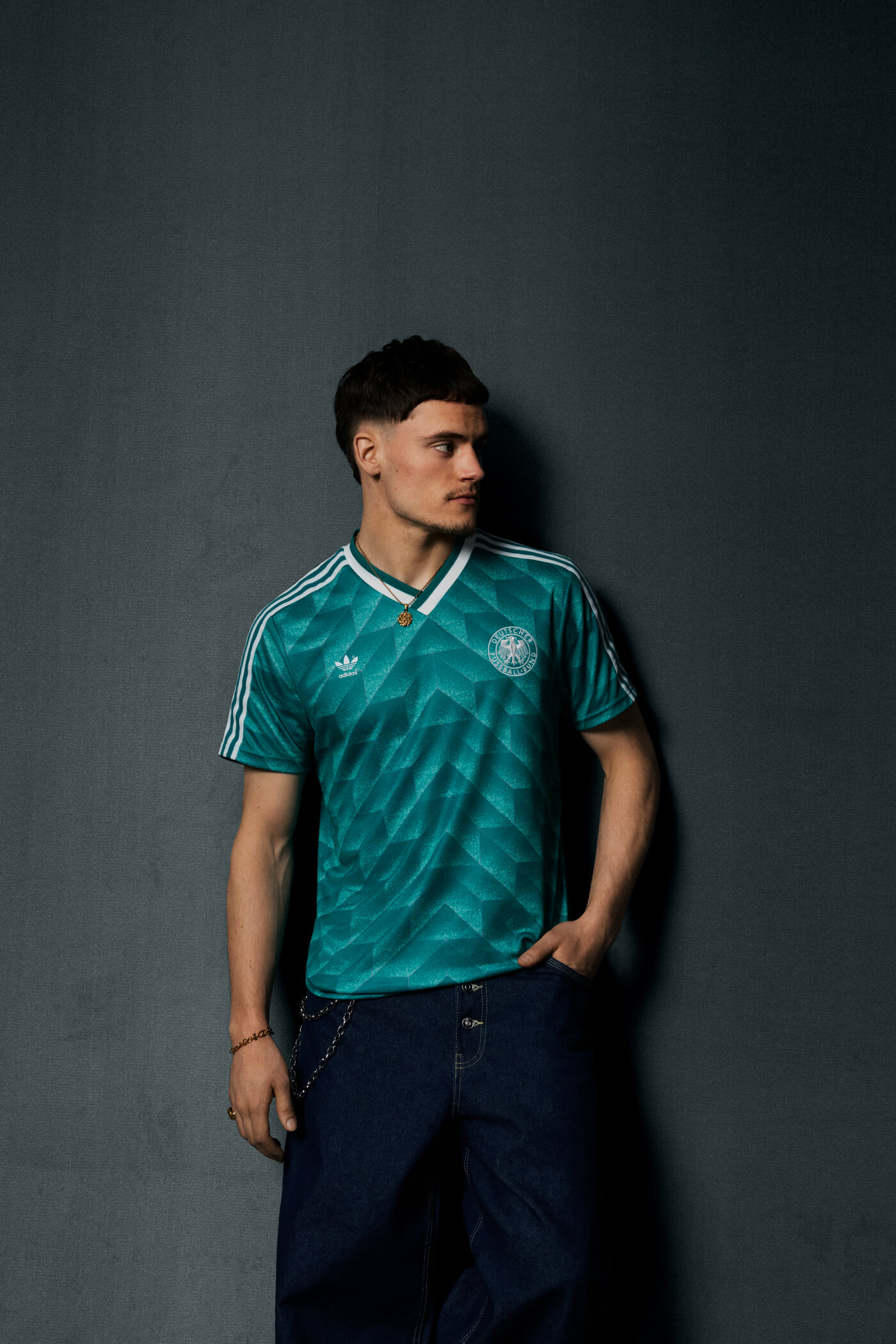 adidas verbindet Fussballgeschichte und Fashion in der neuen "Bringback" Collection