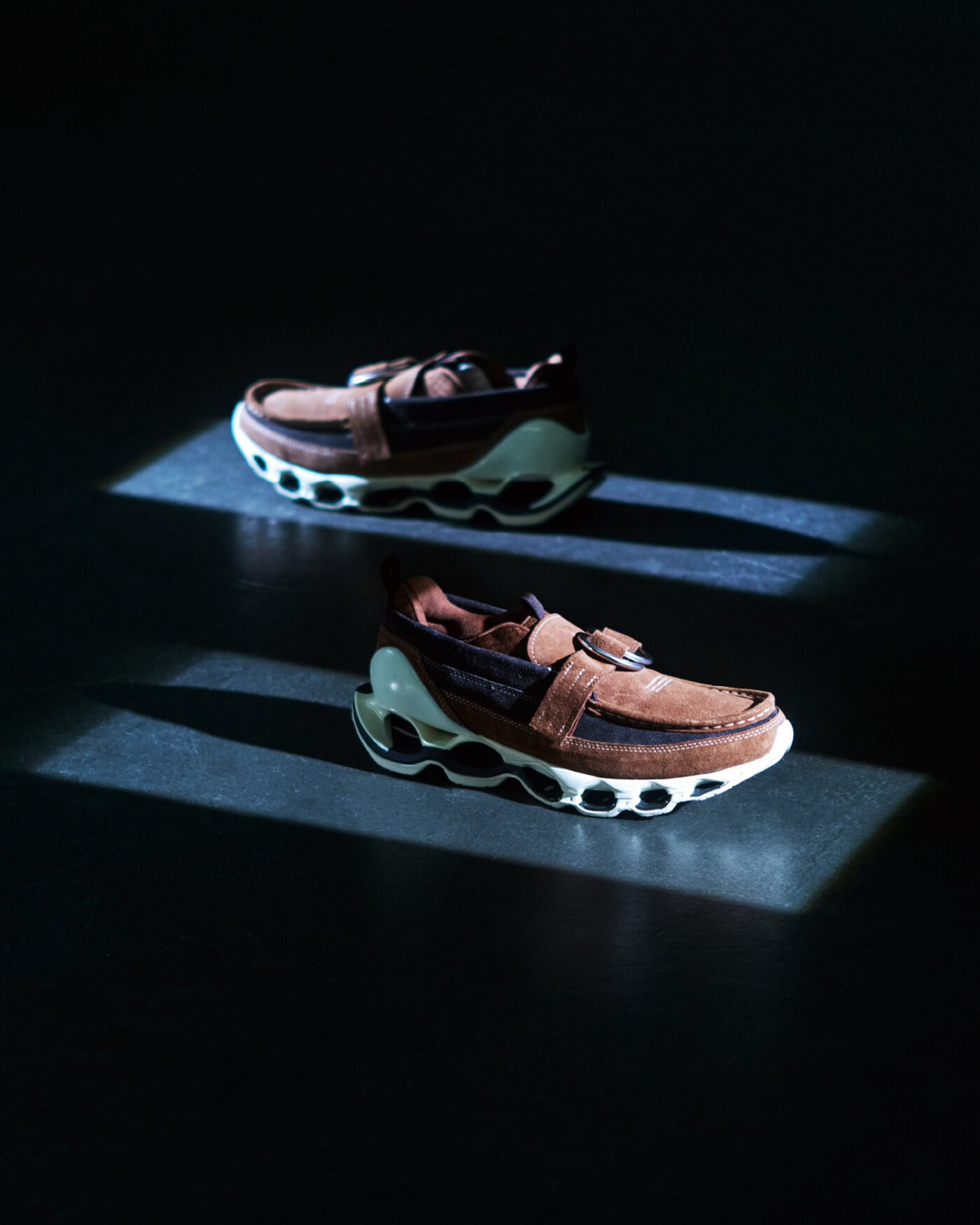 Mizuno übersetzt Wave Prophecy Technologie in eine Moccasin-Silhouette