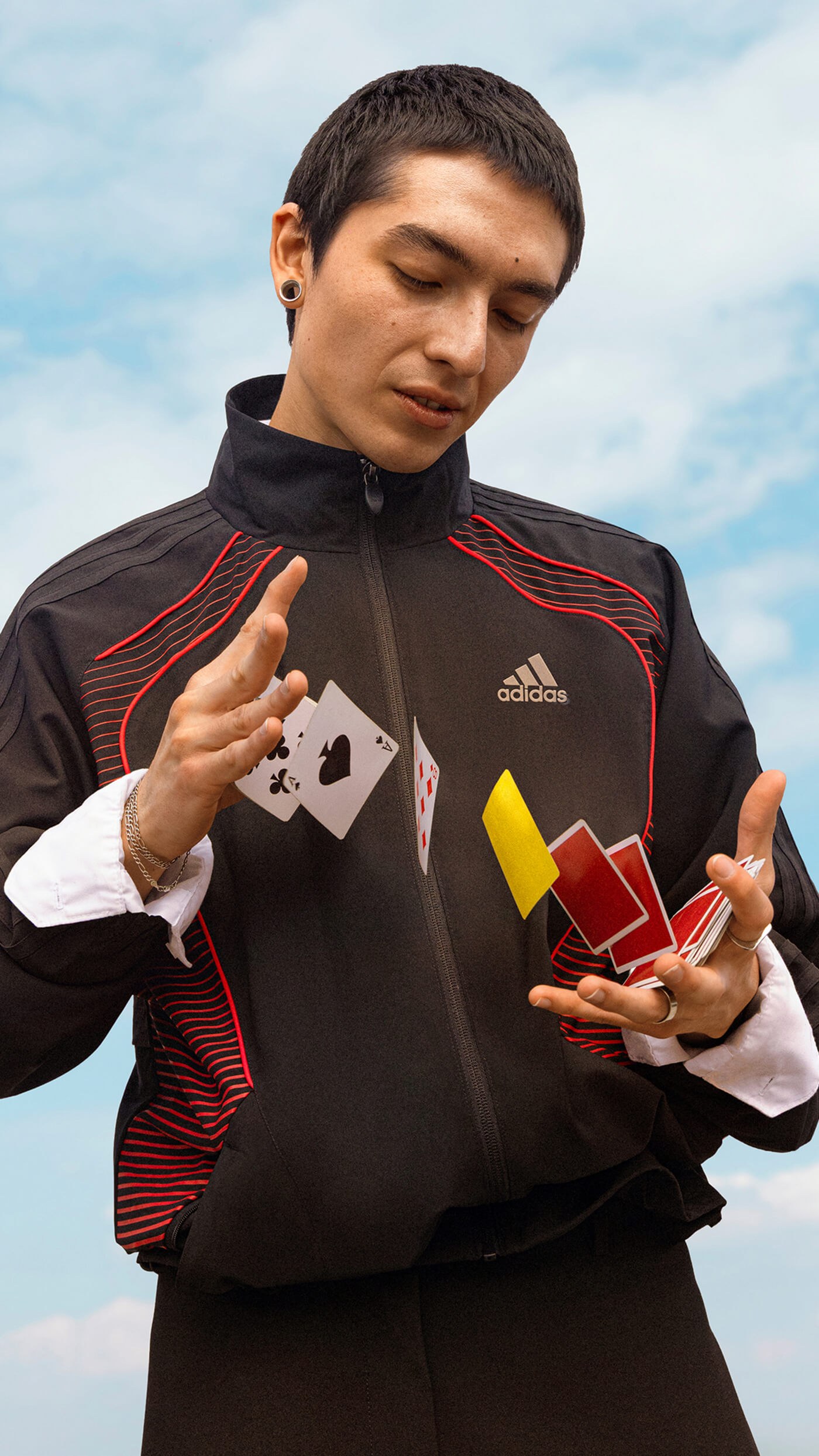 adidas Originals und Coca-Cola feiern die FIFA Fußball-Weltmeisterschaft 2026 mit gemeinsamer Kollektion