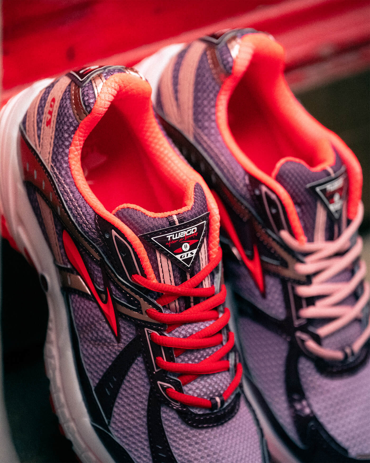 Brooks x AFEW Adrenaline GTS 10 TWAGD - Fig/Bridal Rose/Fiery Coral - 1000681D670