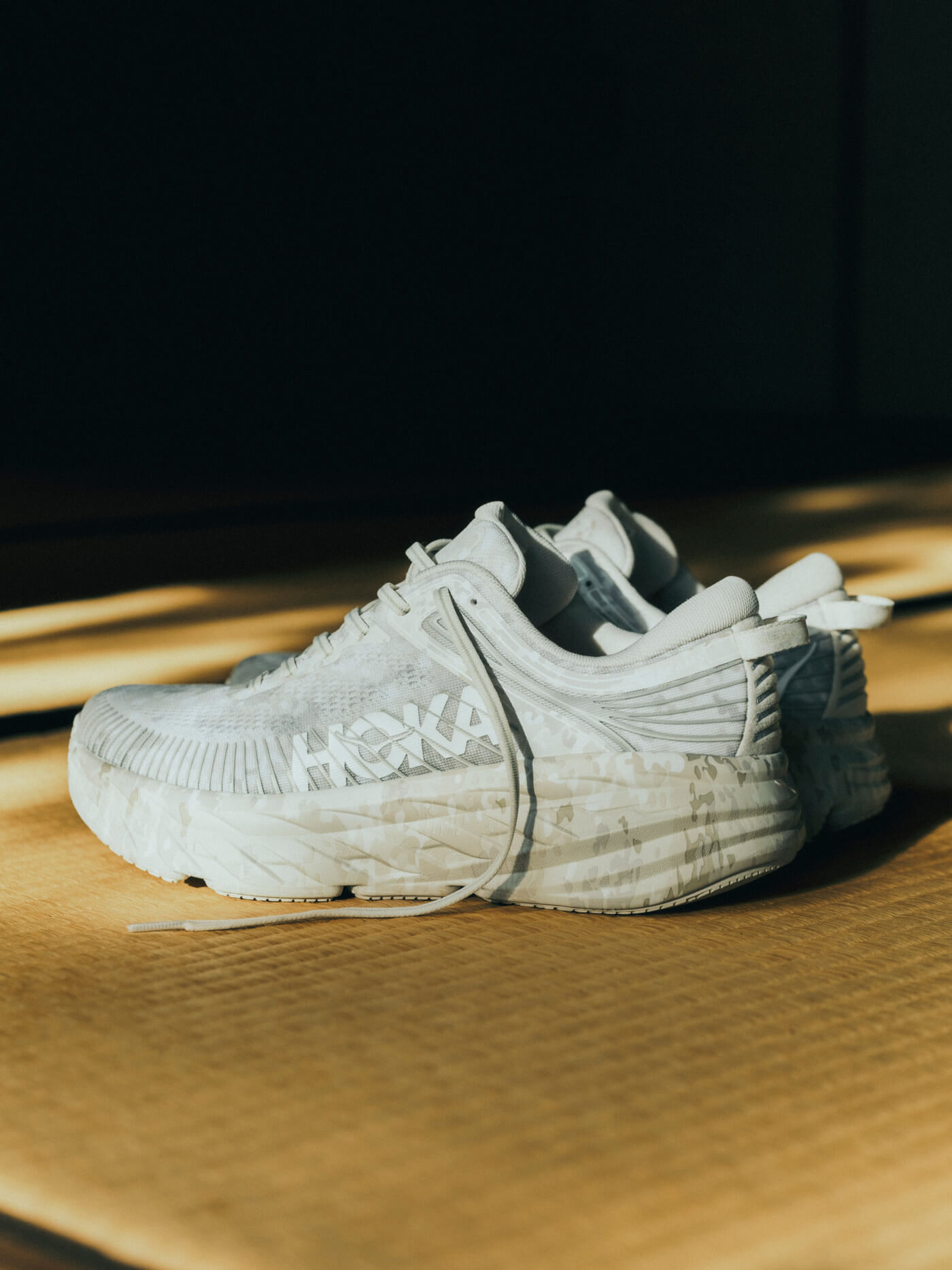 HOKA x BEAMS Bondi 7 - Turtledove / Tidal Foam - 1183211-TLF