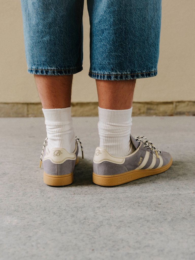 adidas Originals x BSTN München ‘Oktoberfest’ – Grey Three / Grey Three / Gum 3 – LA3451