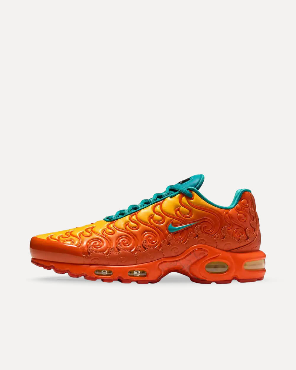 Nike x One Piece Air Max Plus „Mera Mera“