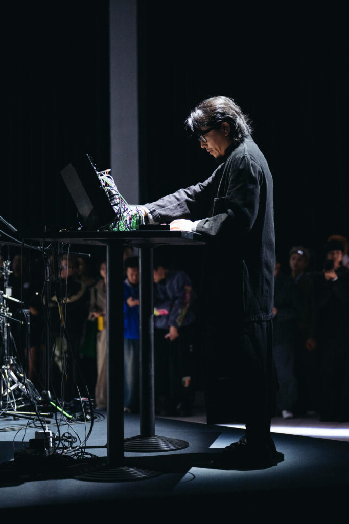adidas zeigt mit FUTURE OF THREE einen Ausblick auf Spring/Summer 2027
