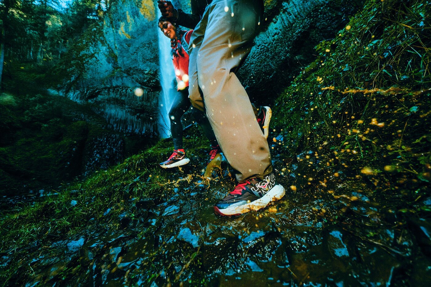 HOKA Clifton 11 GTX - River Rock Grey/Carbon Black