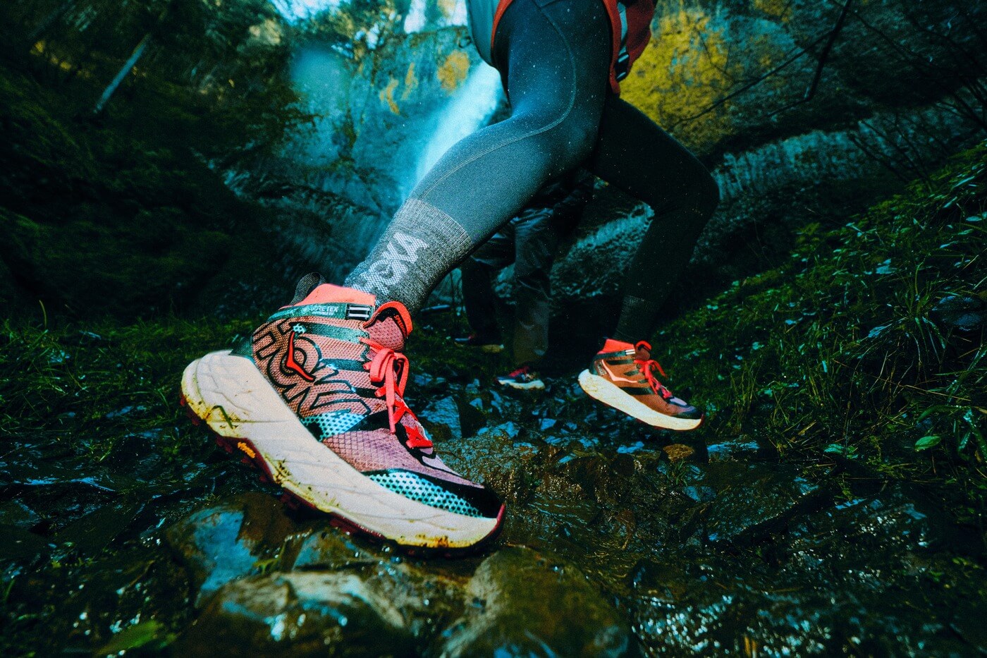 HOKA Clifton 11 GTX - River Rock Grey/Carbon Black