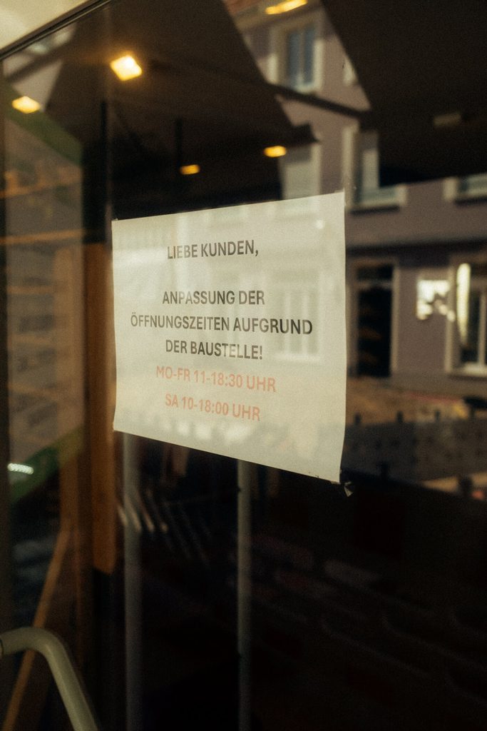 Jumpnshoez Landau: Der Laden läuft. Die Stadt baut.