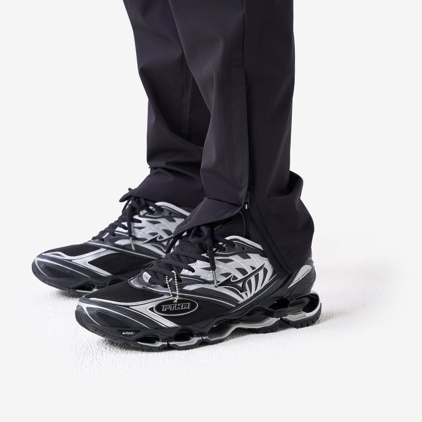 Mizuno Sportstyle x Footkorner Wave Prophecy LS FTKR - Black - D1GD263201