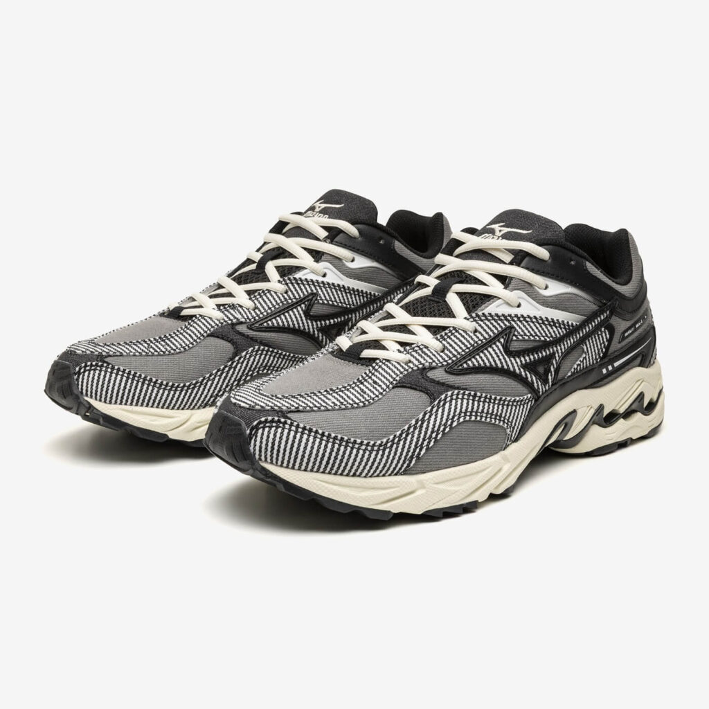 Mizuno Sportstyle x Sean Wotherspoon (SWJP) Wave MG4 LS SW - Light Grey / Off-White / Black