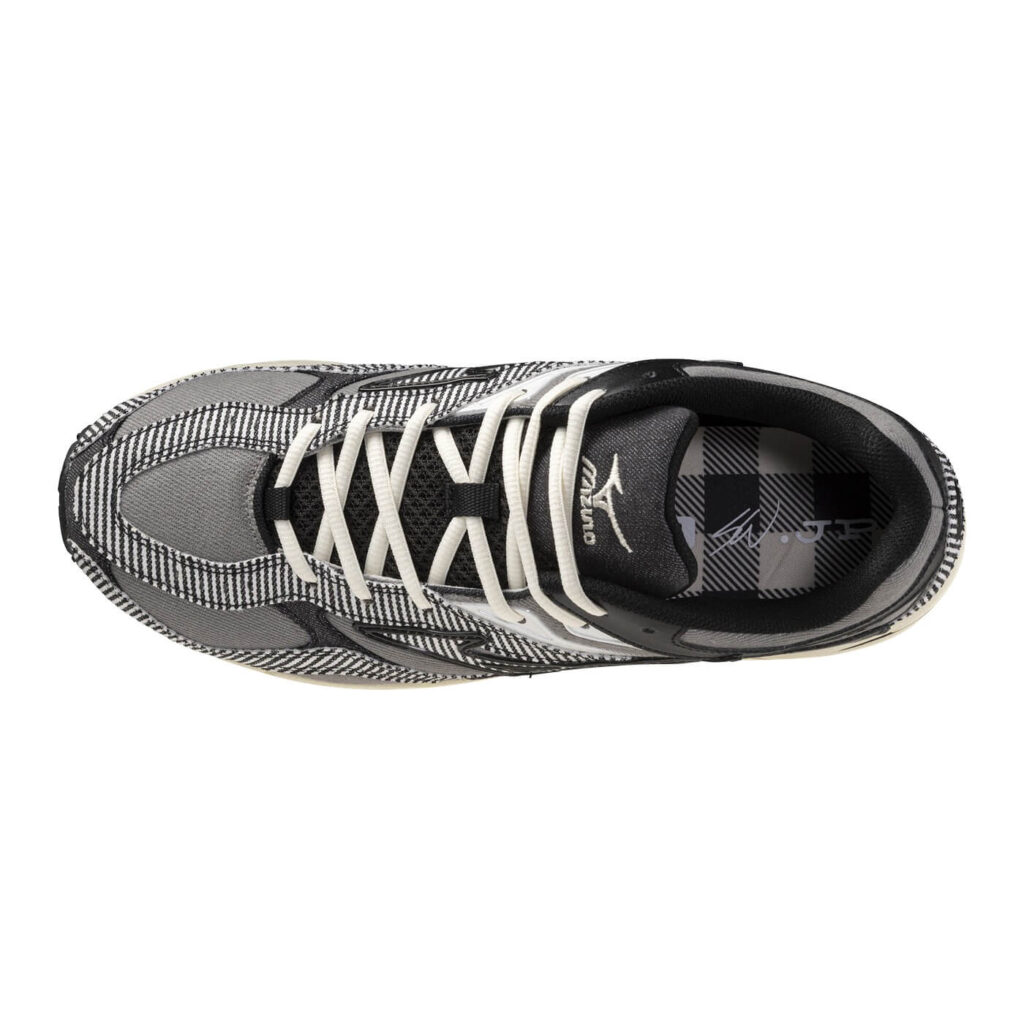 Mizuno Sportstyle x Sean Wotherspoon (SWJP) Wave MG4 LS SW - Light Grey / Off-White / Black