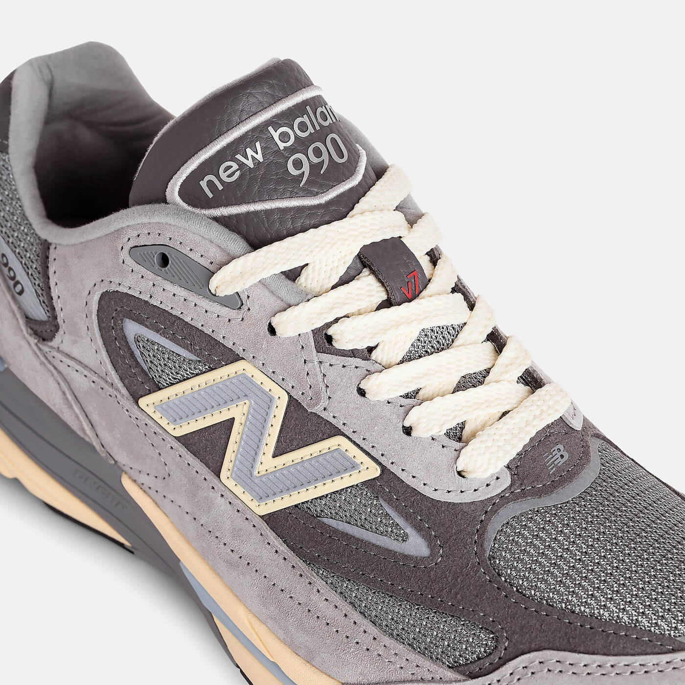 New Balance Made in USA 990v7 - Kool Gray / Calcium / Light Arctic Grey - U990GR7